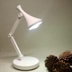 Lampara Led Recargable de Escritorio